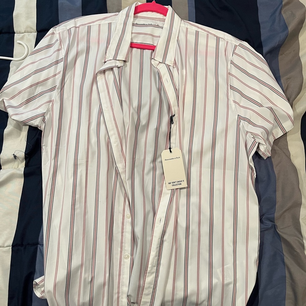 XL button up short sleeve (Never Worn)
